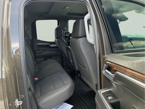 Used 2024 GMC Sierra 1500 Elevation AWD/4WD image 3