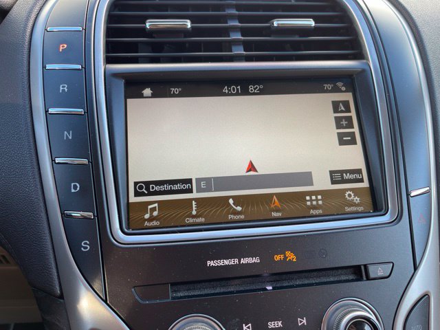 Used 2017 Lincoln MKX Reserve w/ Cargo Utility Package FWD image 5