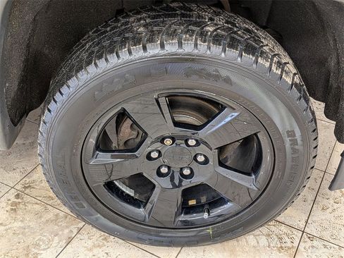 Used 2018 GMC Sierra 1500 Base image 12