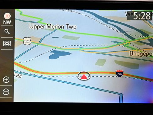 Used 2024 Toyota Sienna XSE image 92