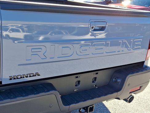 New 2026 Honda Ridgeline Black Edition image 16