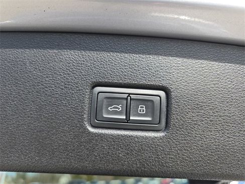 Used 2022 Audi Q5 2.0T Premium Plus image 16