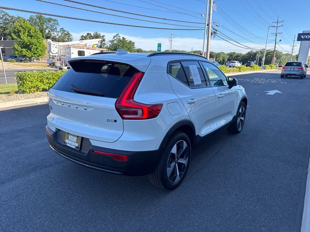 Certified 2025 Volvo XC40 B5 Plus AWD/4WD image 5