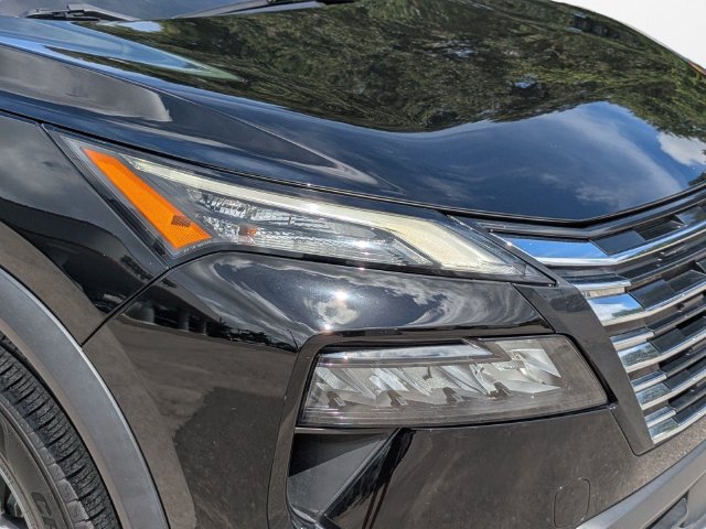 Used 2024 Nissan Rogue S FWD image 10