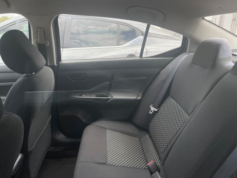 Certified 2020 Nissan Versa S FWD image 7