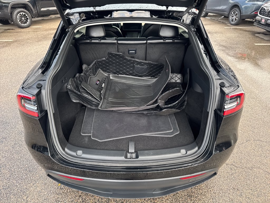 Used 2023 Tesla Model Y Long Range AWD/4WD image 7