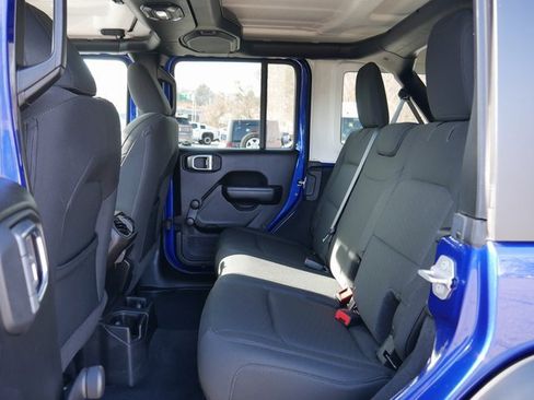 Used 2018 Jeep Wrangler Unlimited Sport image 15