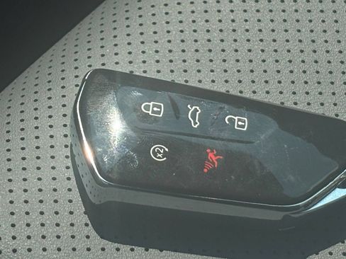 Used 2026 Volkswagen Tiguan SE AWD/4WD image 20