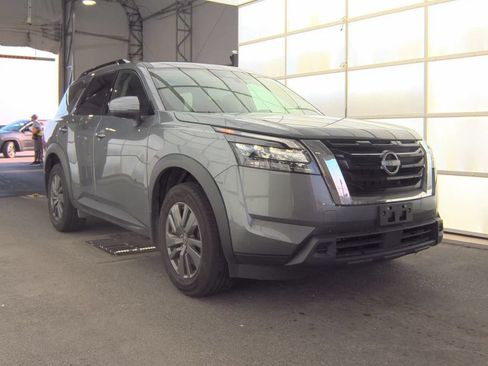 Used 2024 Nissan Pathfinder SV AWD/4WD image 1