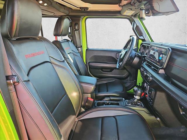 Used 2025 Jeep Wrangler Unlimited Rubicon AWD/4WD image 26
