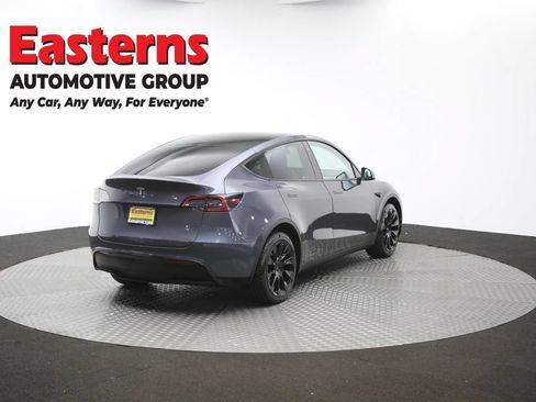 Used 2022 Tesla Model Y Long Range AWD/4WD image 36