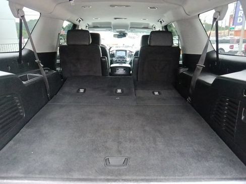Used 2020 Chevrolet Suburban Premier RWD image 33