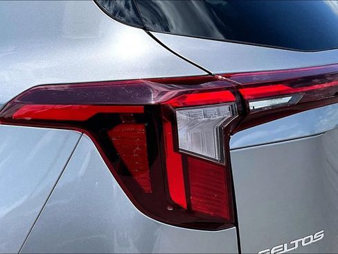 Used 2026 Kia Seltos LX FWD image 25