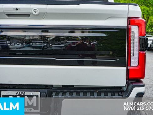 Used 2025 Ford F250 Platinum AWD/4WD image 12