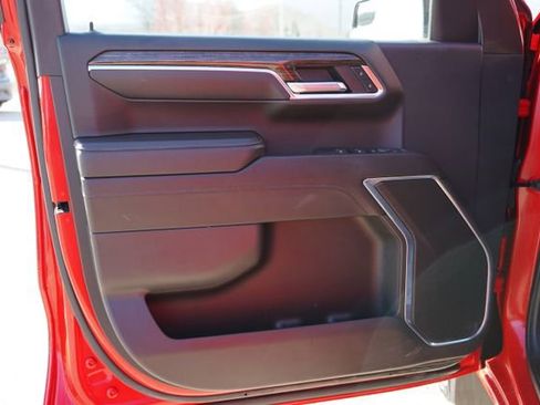 Used 2024 GMC Sierra 1500 Elevation image 11