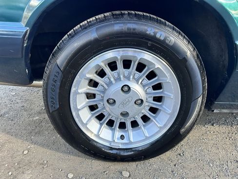 Used 1990 Ford Mustang LX image 11