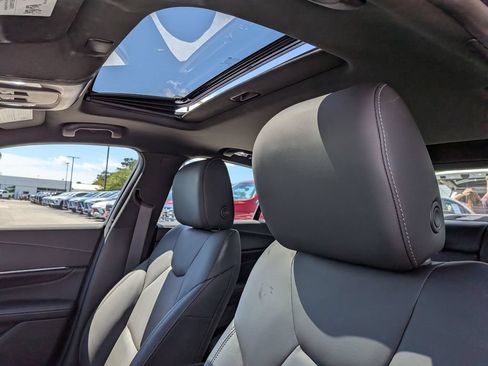 Used 2023 Cadillac CT4 Luxury w/ Sun And Sound Package RWD image 14