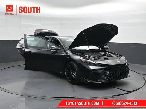 Used 2026 Toyota Camry SE FWD image 53