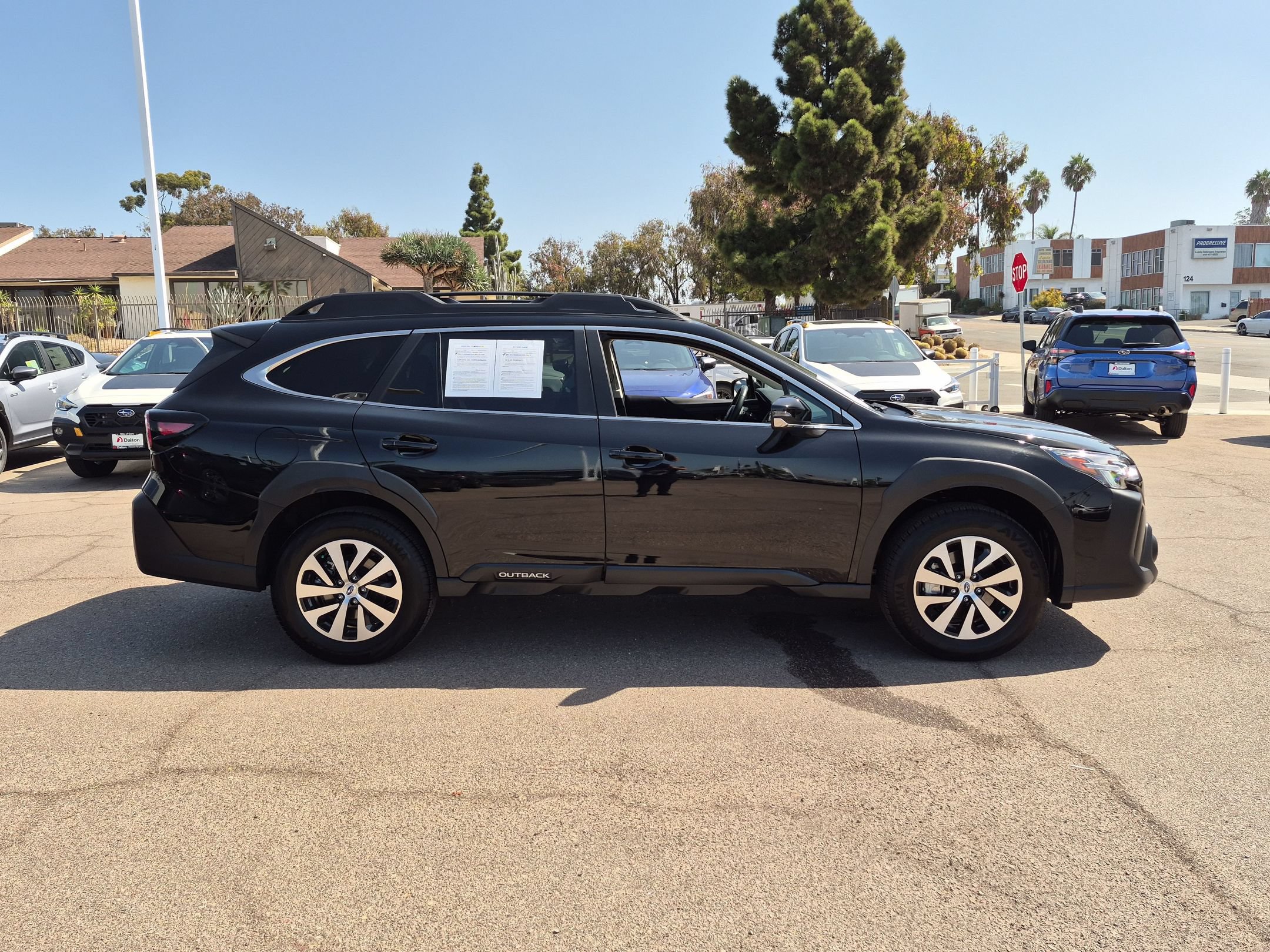 Certified 2025 Subaru Outback Premium AWD/4WD image 5