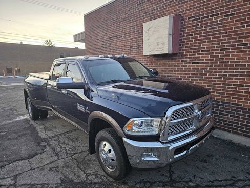 Used 2018 RAM 3500 Laramie image 4
