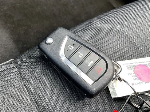 Used 2025 Toyota Corolla LE image 15