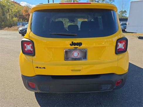 Used 2023 Jeep Renegade Altitude image 25