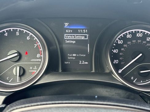 Used 2023 Toyota Camry SE image 25