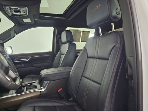 Used 2025 Chevrolet Silverado 1500 High Country w/ Technology Package image 25