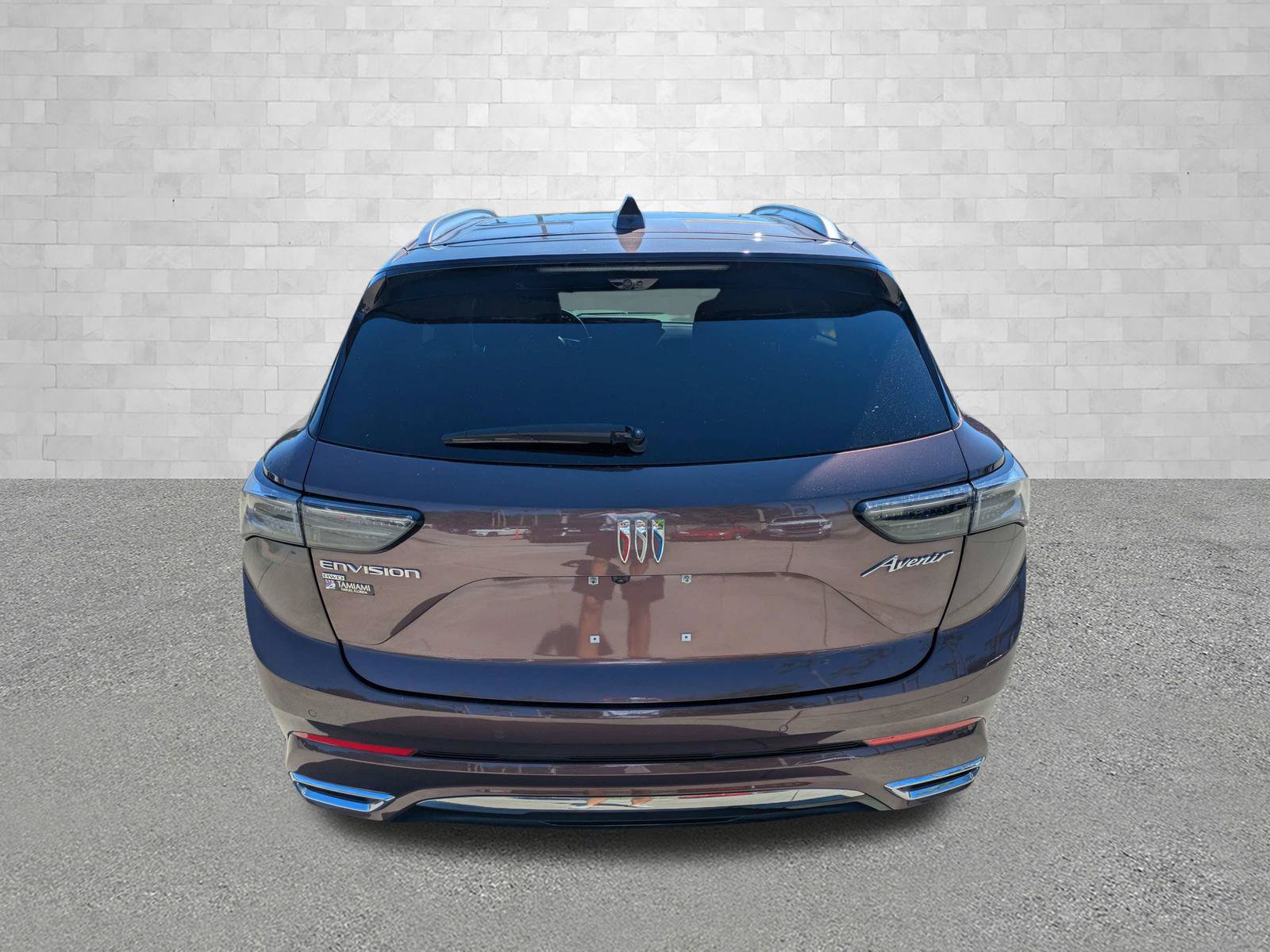 Used 2024 Buick Envision Avenir AWD/4WD image 3