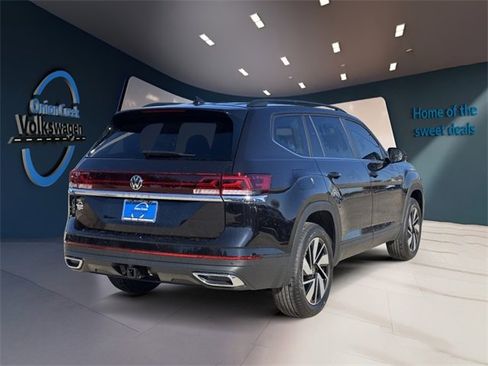 Certified 2025 Volkswagen Atlas SE image 5