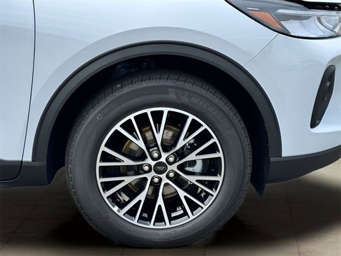 New 2025 Ford Escape SE image 41
