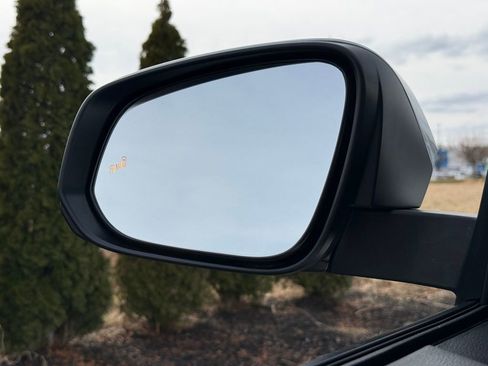 Used 2024 Toyota Tacoma TRD Sport image 21