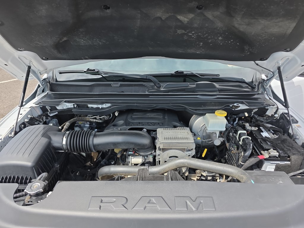 Used 2023 RAM 1500 Big Horn AWD/4WD image 40