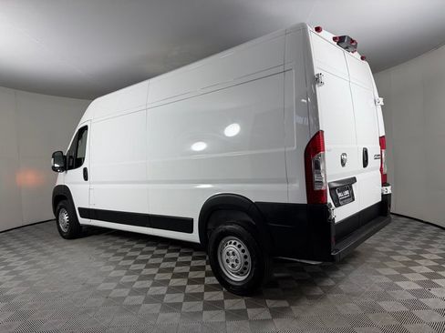Used 2026 RAM ProMaster 2500 w/ Convenience Group FWD image 9