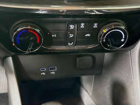 Used 2025 Buick Encore GX Sport Touring FWD image 15