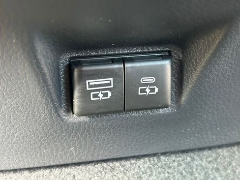 Used 2025 Toyota Camry LE FWD image 21