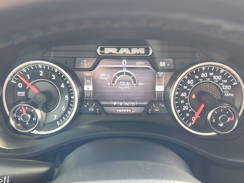 Used 2022 RAM 1500 Laramie AWD/4WD image 23