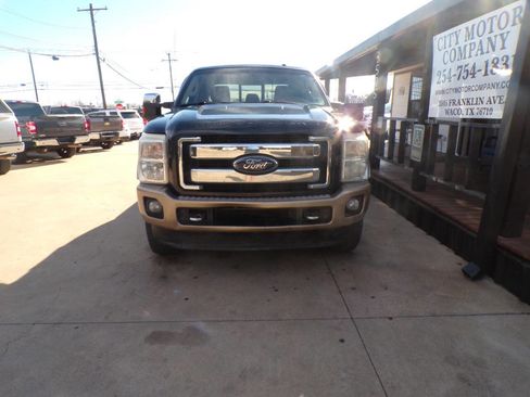 Used 2012 Ford F250 King Ranch w/ King Ranch w/Chrome Pkg image 2