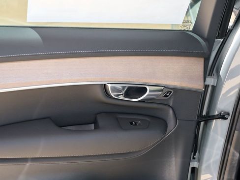 New 2026 Volvo XC90 T8 Plus w/ Protection Package AWD/4WD image 19