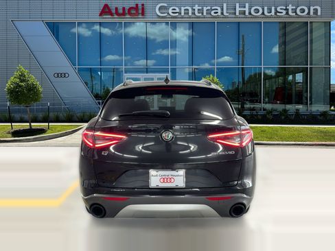 Used 2024 Alfa Romeo Stelvio Ti image 10