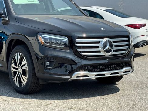 New 2025 Mercedes-Benz GLB 250 image 3
