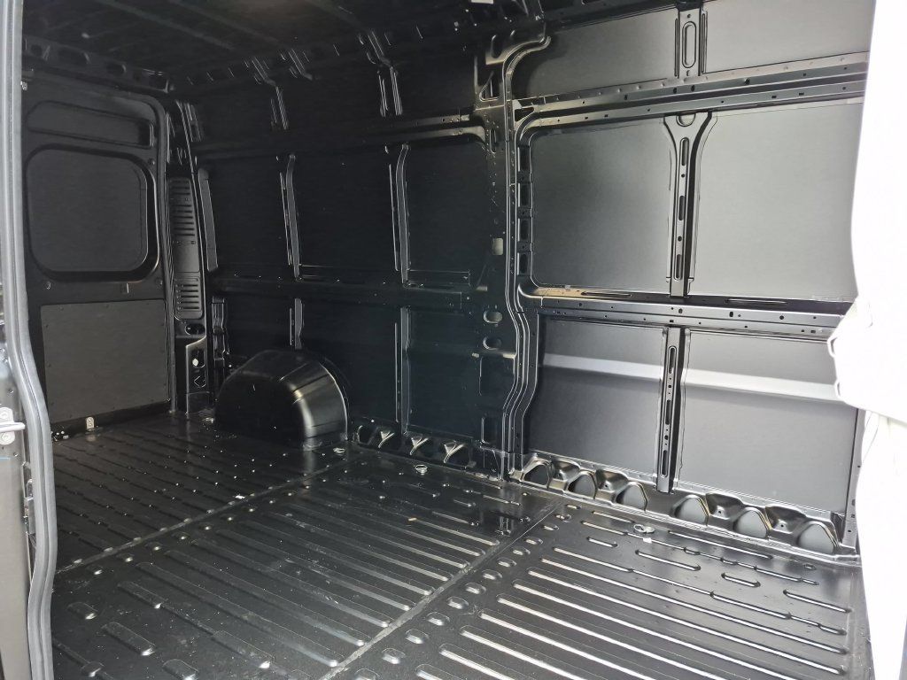 New 2027 RAM ProMaster 2500 w/ Convenience Group FWD image 15