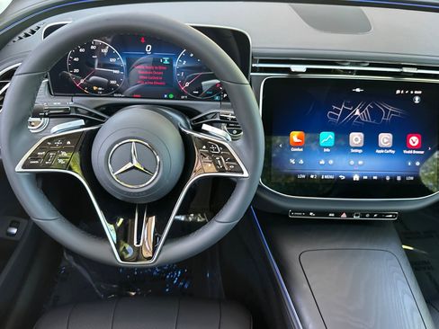New 2026 Mercedes-Benz E 450 4MATIC Sedan image 28