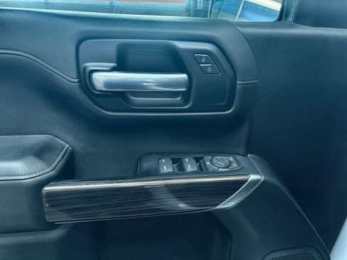 Used 2019 Chevrolet Silverado 1500 LT Trail Boss AWD/4WD image 21