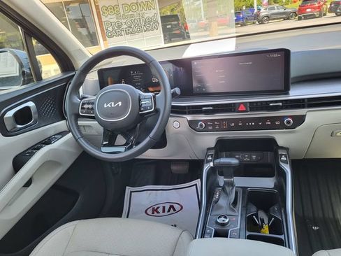 Certified 2025 Kia Sorento S AWD/4WD image 14