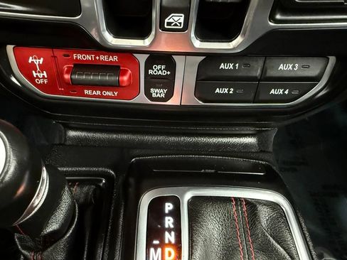 Used 2020 Jeep Gladiator Rubicon w/ Advanced Safety Group AWD/4WD image 41