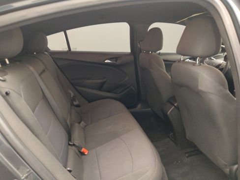 Used 2019 Chevrolet Cruze LT w/ Convenience Package FWD image 19