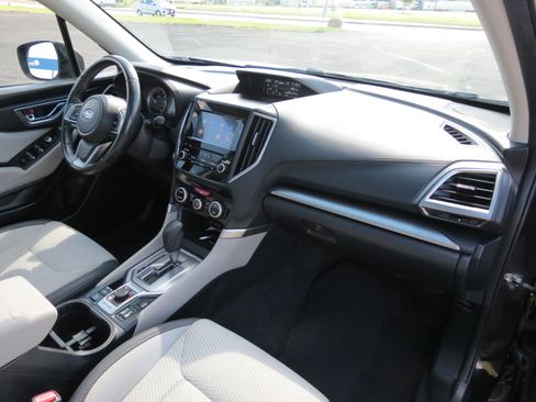 Used 2020 Subaru Forester Premium image 33