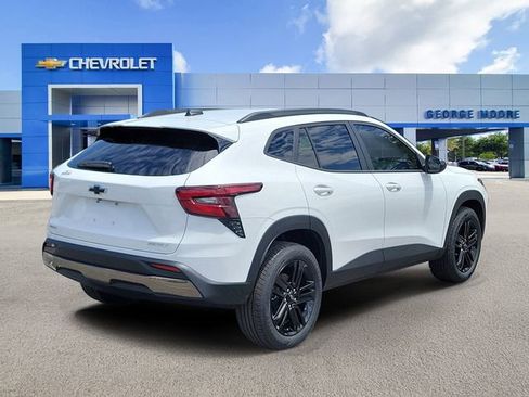 New 2026 Chevrolet Trax ACTIV w/ Sunroof Package FWD image 4