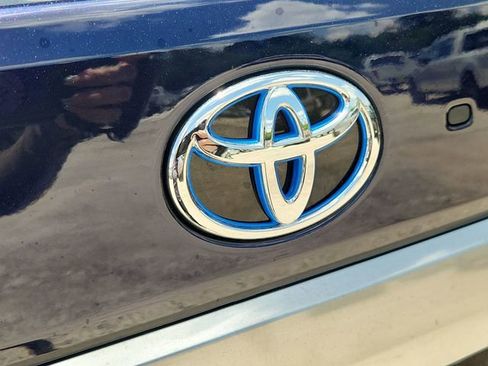 Used 2024 Toyota Sequoia Capstone AWD/4WD image 30